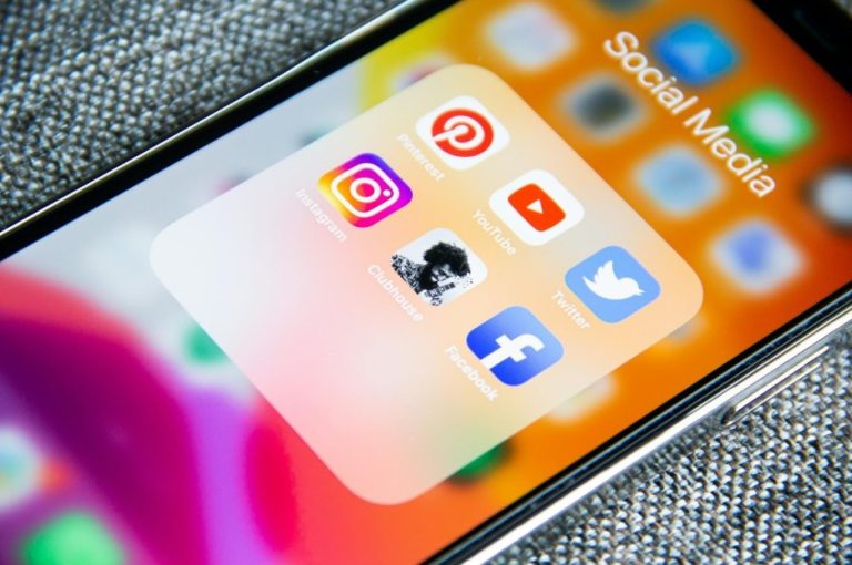 The Top Social Media Niches for Creators to Explore and Their Benefits